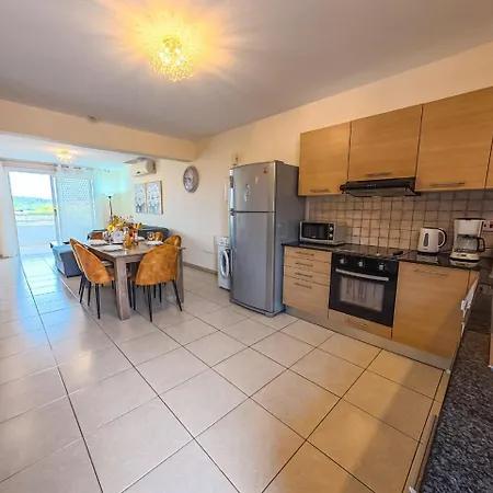 Nissi Pool View Free Wifi *