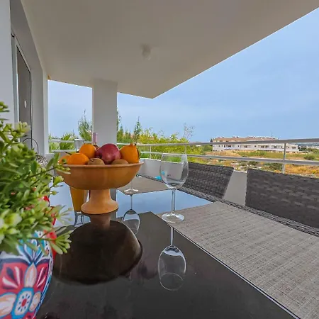 Апартаменты Nissi Pool View Free Wifi Айя-Напа