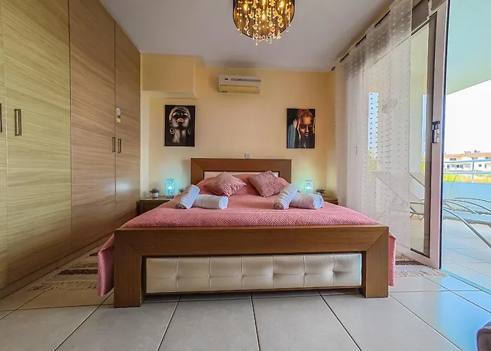 Nissi Pool View Free Wifi Daire