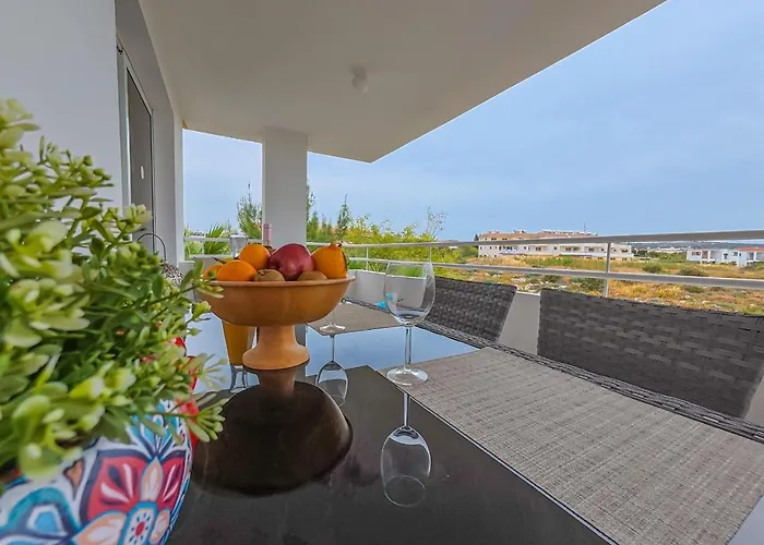 Daire Nissi Pool View Free Wifi Aya Napa