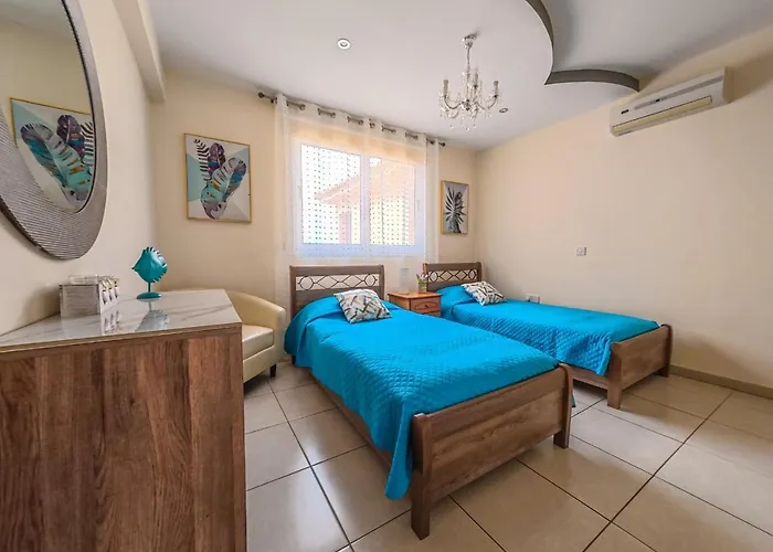 Nissi Pool View Free Wifi Daire